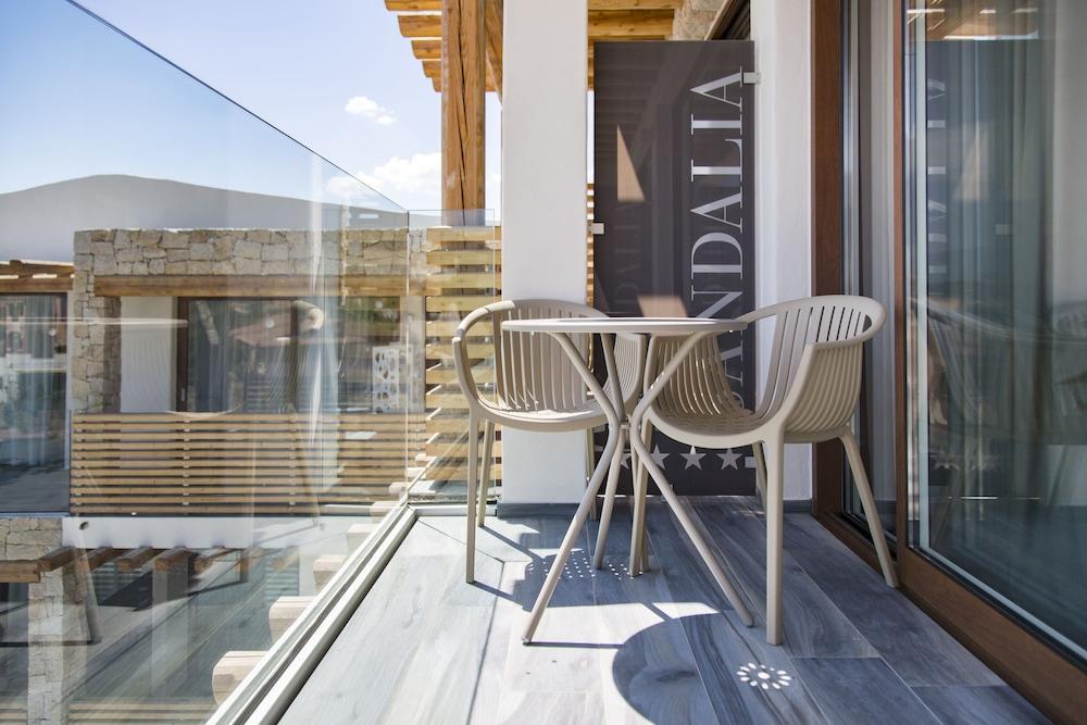 Sandalia Boutique Hotel - Adults Only Cannigione Exterior photo